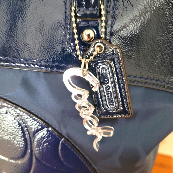 Coach Vintage Tote - Picture 7 of 15